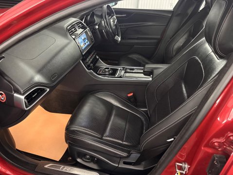Jaguar XE 2.0i R-Sport Auto Euro 6 (s/s) 4dr 5