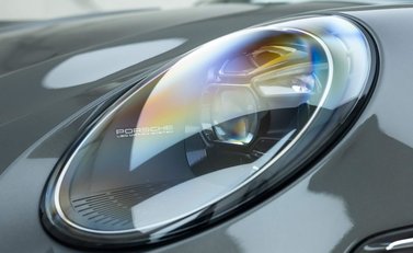 Porsche 911 Carrera GTS (992) 33