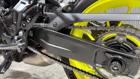 Yamaha MT-07 MT07 2018 ONLY 7K 1 OWNER FULL AKRAPOVIC LONG MOT 700CC 35