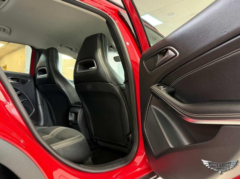 Mercedes-Benz GLA 1.6 GLA180 Urban Edition 7G-DCT Euro 6 (s/s) 5dr 47