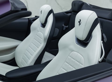 Ferrari Roma SPIDER 38