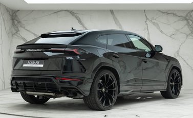 Lamborghini Urus 26