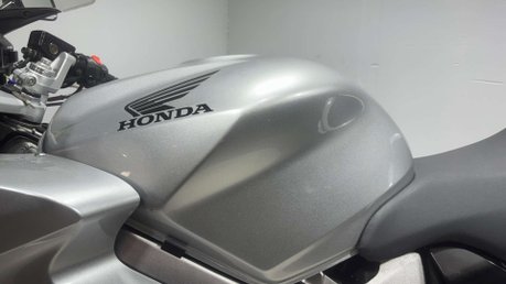 Honda VFR 2001 VTEC ONLY 19K NEW MOT SERVICED SPORTS EXHAUST 800CC 41