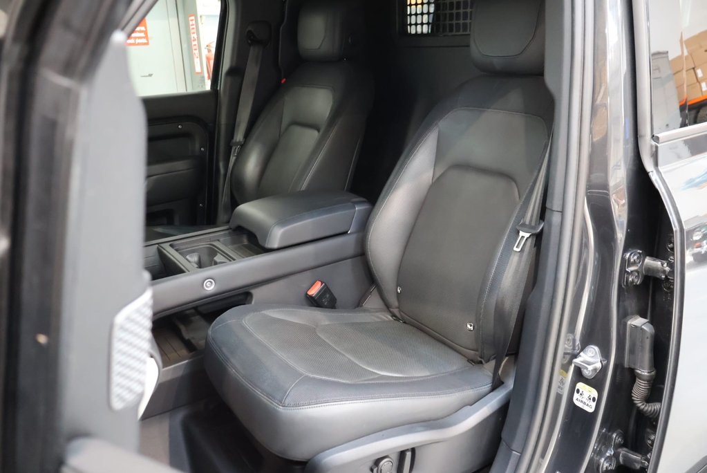 Land Rover Defender 110 2023 D300 HARD TOP X-DYNAMIC  15