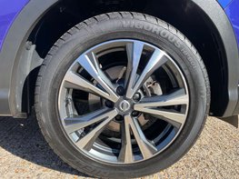 Nissan Qashqai 1.3 Qashqai N-Connecta DiG-T 5dr 15