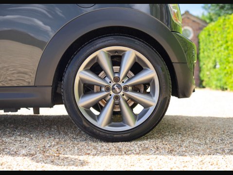 Mini Convertible 1.6 Cooper S 2dr 17