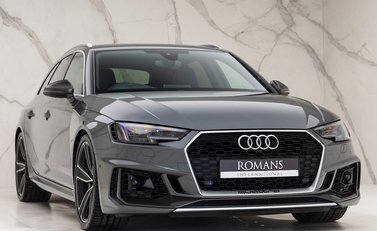 Audi RS4 Avant Carbon Edition 1