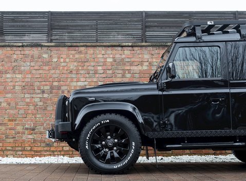 Land Rover Defender 90 Urban Truck 28