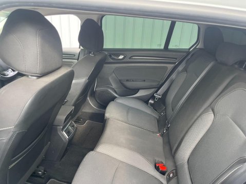 Renault Megane 1.5 Blue dCi Play Sport Tourer Euro 6 (s/s) 5dr 31