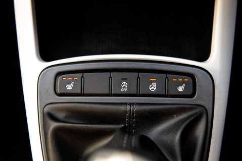 Hyundai i10 MPI PREMIUM 32