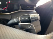 Land Rover Range Rover Evoque 2.0 D200 R-DYNAMIC HSE MHEV 31