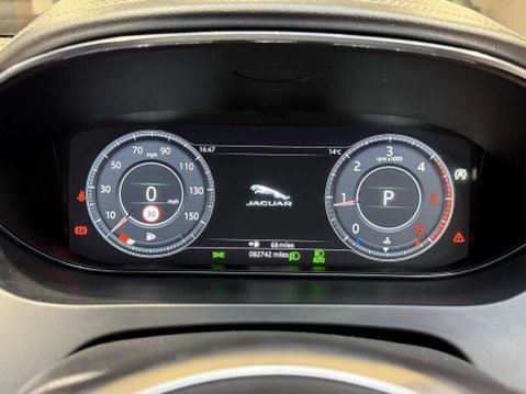 Jaguar E-Pace 2.0 E-Pace R-Dynamic HSE D AWD Auto 4WD 5dr 46