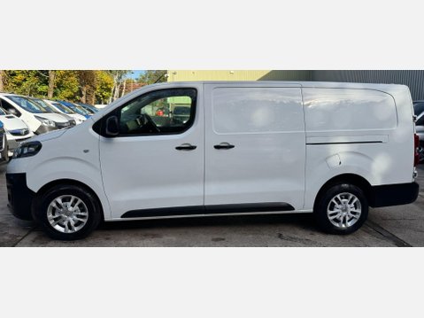 Vauxhall Vivaro 1.5 Turbo D 2900 Sportive Panel Van 6dr Diesel Manual L2 H1 Euro 6 (s/s) (1 20