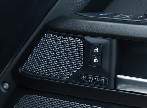 Land Rover Defender 90 V8 CARPATHIAN EDITION 27