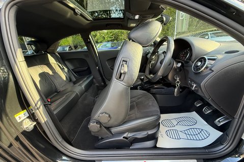Audi A1 TFSI BLACK EDITION NAV -PANORAMIC SUNROOF - ALL BLACK  33
