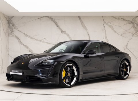 Porsche Taycan Turbo S 6