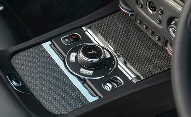 Rolls-Royce Dawn Black Badge 22