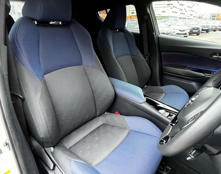 Toyota C-HR 1.8 C-HR-Dynamic HEV CVT 5dr 65