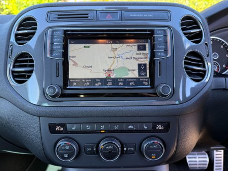 Volkswagen Tiguan 2.0 TDI BlueMotion Tech R-Line Edition SUV 5dr Diesel DSG 4WD Euro 6 (s/s) 18