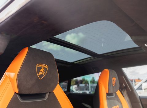 Lamborghini Urus Pearl Capsule 14