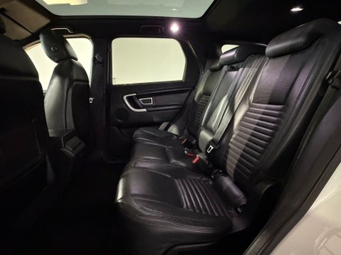 Land Rover Discovery Sport SD4 HSE LUXURY 19