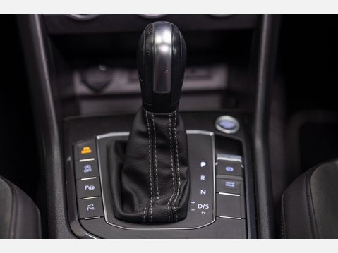 Volkswagen Tiguan 1.5 TSI EVO R-Line Tech DSG Euro 6 (s/s) 5dr 49
