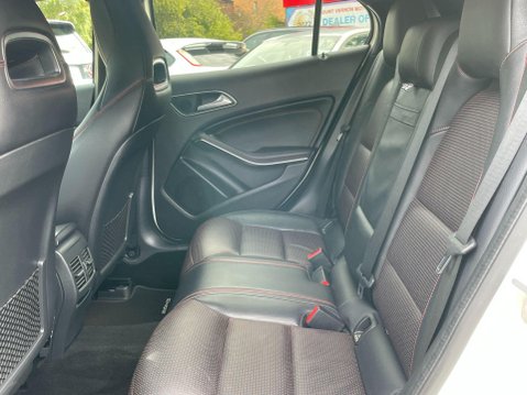 Mercedes-Benz GLA 2.1 GLA220d AMG Line (Premium) 7G-DCT 4MATIC Euro 6 (s/s) 5dr 21