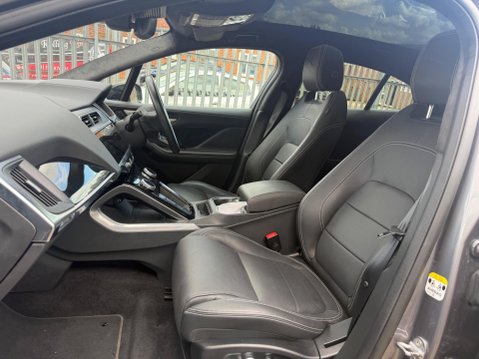 Jaguar I-Pace HSE BLACK 4