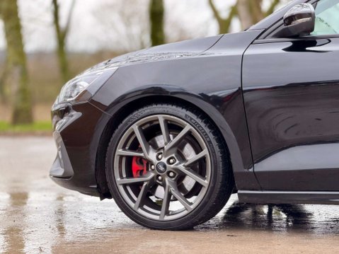 Ford Focus 2.3 Focus ST 5dr 8