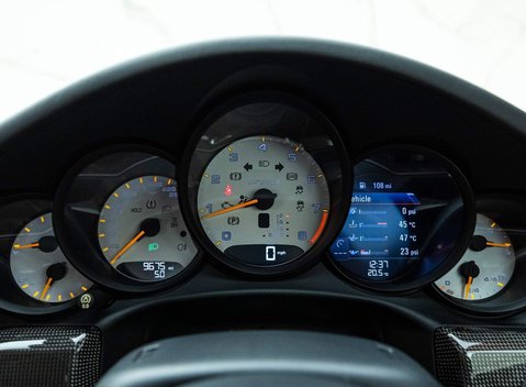 Porsche 911 GT2 RS (991) 15