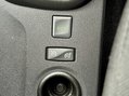 Renault Captur ICONIC TCE 34