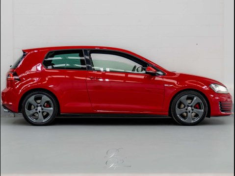 Volkswagen Golf 2.0 Golf GTi Semi-Auto 3dr 6