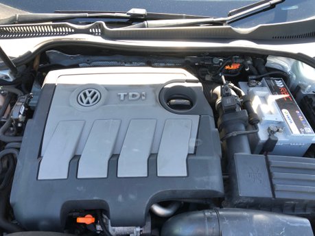 Volkswagen Golf SE 1.6 TDI DSG Automatic Diesel 5DR 76000 miles £170 Road Tax 31