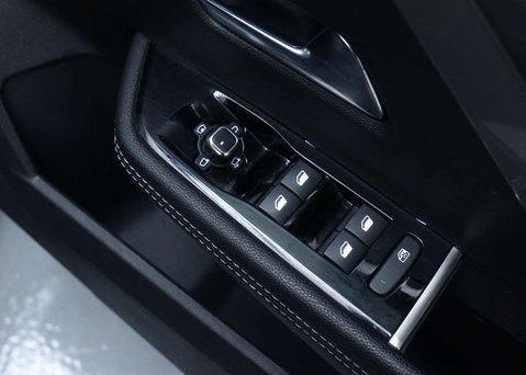 Vauxhall Astra 1.2 Turbo Ultimate Hatchback 5dr Petrol Auto Euro 6 (s/s) (130 ps) 40