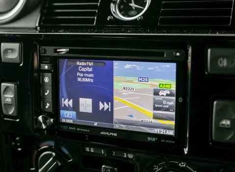 Land Rover Defender 90 Adventure 16