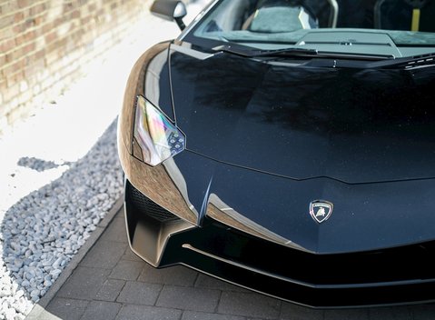 Lamborghini Aventador SV LP750-4 Roadster 30