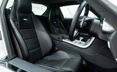 Mercedes-Benz SLS AMG 20