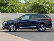 Mitsubishi Outlander 2.0 MIVEC Exceed SUV 5dr Petrol CVT 4WD Euro 6 (s/s) (150 ps) 7
