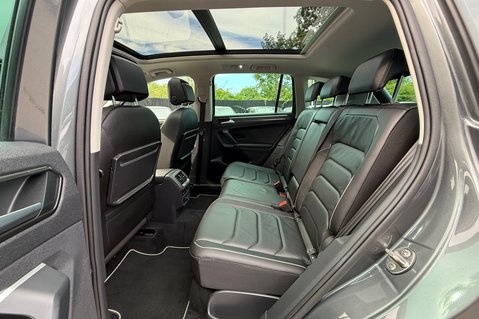 Volkswagen Tiguan SEL TSI BMT 4MOTION DSG - PANROOF - CARPLAY - FULL SERVICE HISTORY 25
