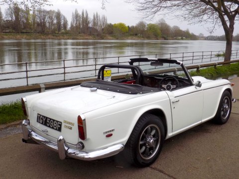 Triumph TR5 Sports 8