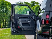 Land Rover Defender D250 X-Dynamic HSE Hard Top Obsidian 7