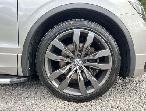 Volkswagen Tiguan 2.0 Tiguan R-Line TDI BlueMotion Technology 4Motion Semi-Auto 4WD 5dr 13