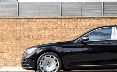 Mercedes-Benz M Class S600 38