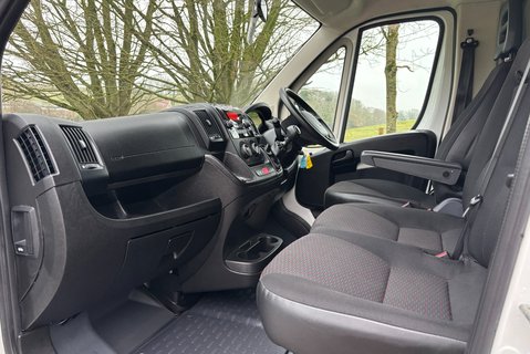 Peugeot Boxer 165ps BlueHDi 335 Drop & Go Low Floor Traffic Management - Toolbox 14