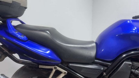 Yamaha FZS 2003 HIGH MILES RUNNING PROJECT BIKE SPARES OR REPAIR 600CC 21