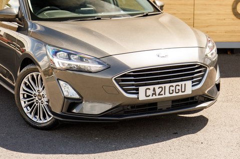 Ford Focus TITANIUM X EDITION MHEV 10