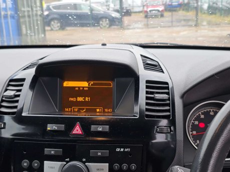 Vauxhall Zafira 1.6 16V Exclusiv MPV 5dr Petrol Manual Euro 5 (115 ps) 37