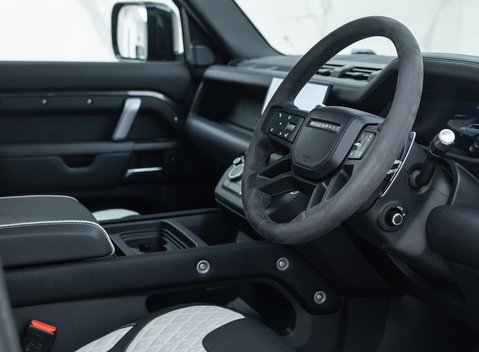 Land Rover Defender 110 V8 Carpathian Edition OVERFINCH 13