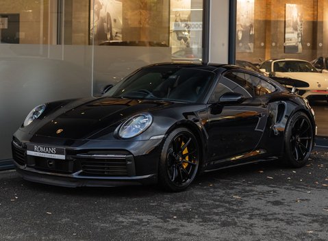 Porsche 911 Turbo S (992) 2