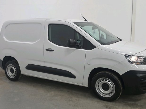 Fiat Doblo DOBLO L1 DIESEL 1.5 Blue HDi 650kg 100 Van 3